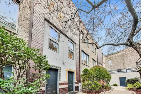 448 N Carpenter St #J, Chicago, IL 60642