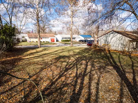 1564 Eater Dr, Rantoul, IL 61866 photo 3