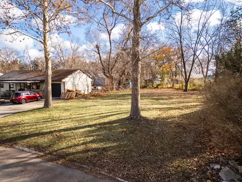 1564 Eater Dr, Rantoul, IL 61866 photo 2
