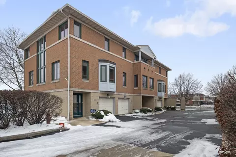 3806 W Devon Ave, Lincolnwood, IL 60712