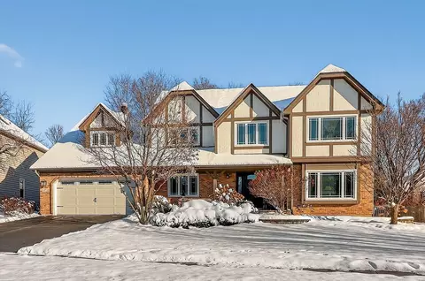 2276 Kaskaskia Ct, Naperville, IL 60565