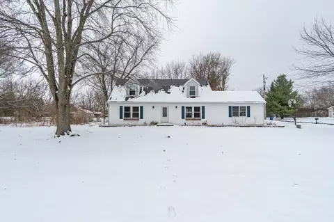 1 Wilshire Wood Dr, Mackinaw, IL 61755