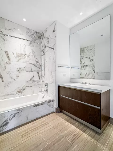 363 E Wacker Dr #6306, Chicago, IL 60601 photo 35