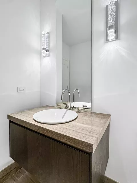 363 E Wacker Dr #6306, Chicago, IL 60601 photo 21