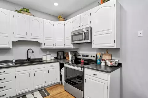 Kitchen - 601 Boulder Dr #A3, Morris, IL 60450 photo 1 of 3