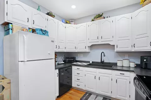 Kitchen - 601 Boulder Dr #A3, Morris, IL 60450 photo 3 of 3