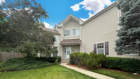 968 Knowles Rd, Gurnee, IL 60031 photo 2