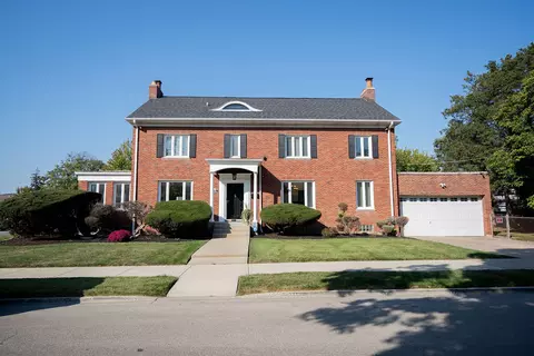 10656 S Oakley Ave, Chicago, IL 60643