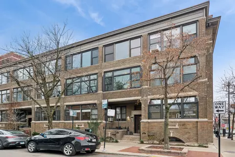 559 W Aldine Ave #2, Chicago, IL 60657