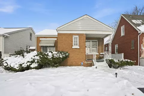 126 Warren St, Calumet City, IL 60409