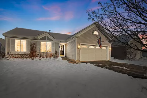 1590 Fairport Dr, Grayslake, IL 60030