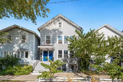 1934 W Race Ave, Chicago, IL 60622