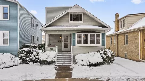 5724 W Leland Ave, Chicago, IL 60630