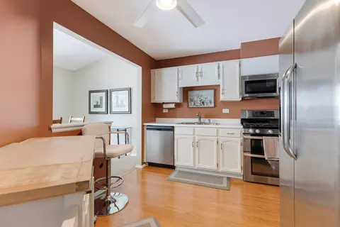 Kitchen - 1600 Brittany Ct #C2, Wheeling, IL 60090 photo 1 of 3