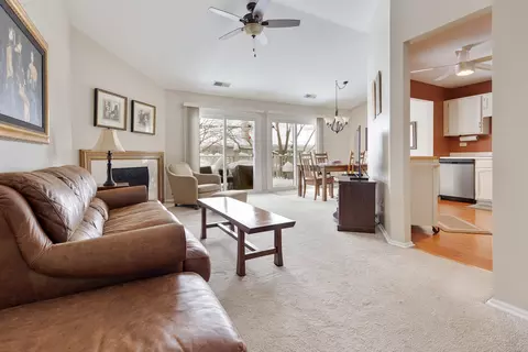 Living - 1600 Brittany Ct #C2, Wheeling, IL 60090 photo 1 of 2
