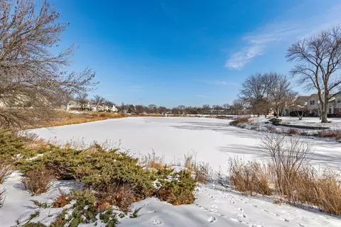 View/Area - 1600 Brittany Ct #C2, Wheeling, IL 60090 photo 2 of 3