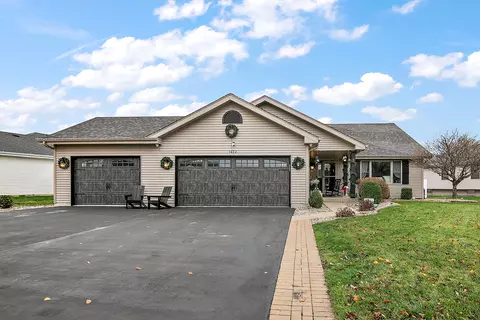 1472 W Cap Cir, Bourbonnais, IL 60914