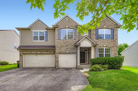 988 Singing Hills Dr, Volo, IL 60073