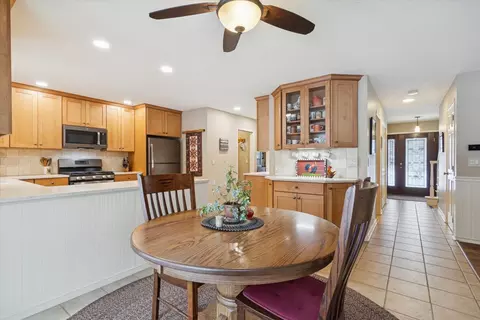 10906 Hamborg Rd, Roscoe, IL 61073 photo 20