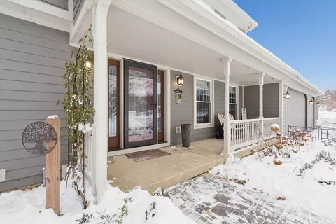 10906 Hamborg Rd, Roscoe, IL 61073 photo 4