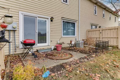 Exterior - 1550 Hunt Dr #C, Normal, IL 61761 photo 1 of 1