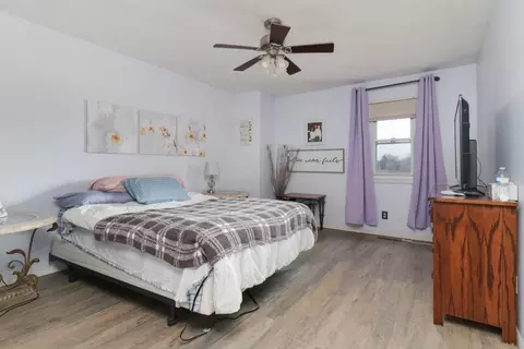 Bedroom - 1550 Hunt Dr #C, Normal, IL 61761 photo 4 of 5