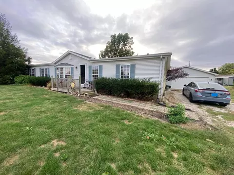 207 S Main St, Fithian, IL 61844