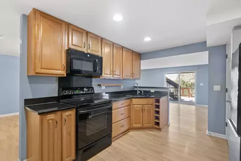 Kitchen - 1480 Harmony Dr, Bartlett, IL 60103 photo 5 of 7