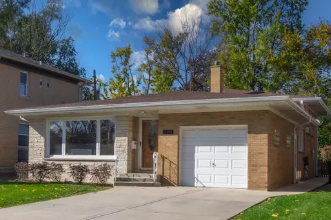 6228 N Forest Glen Ave, Chicago, IL 60646