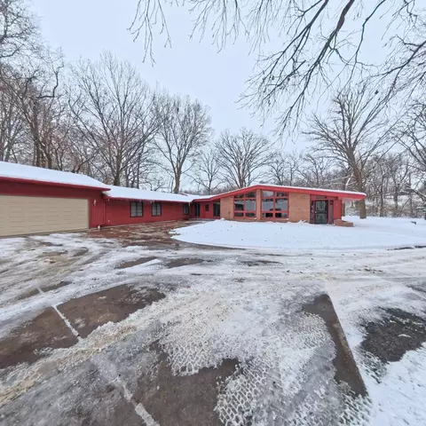 143 W 1st St, Streator, IL 61364
