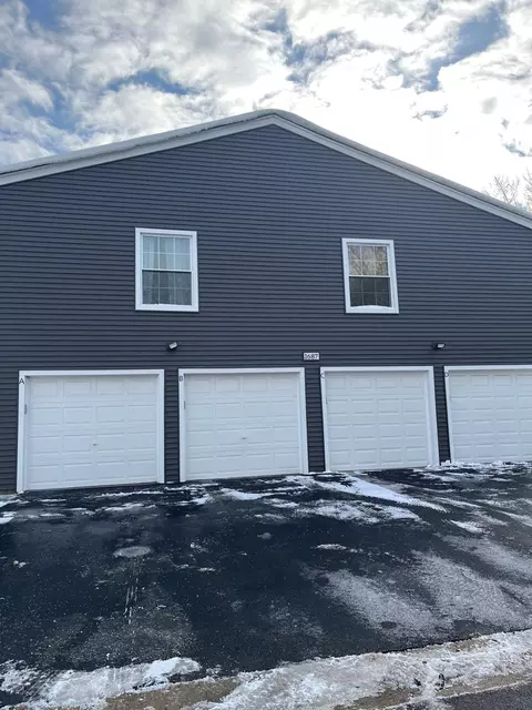 1687 Williamsburg Ct #B, Wheaton, IL 60189 photo 8