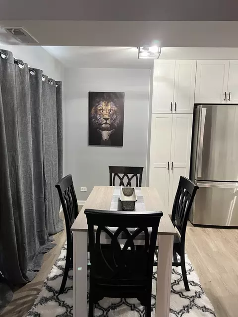 1687 Williamsburg Ct #B, Wheaton, IL 60189 photo 3
