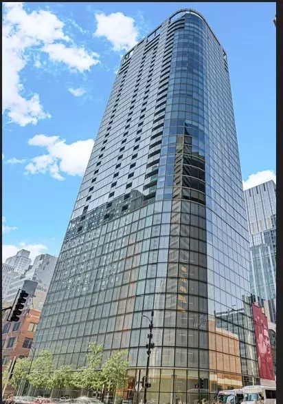 600 N Fairbanks Ct #P11-20, Chicago, IL 60611