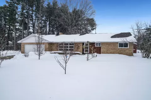 1849 N Weller Dr, Mount Morris, IL 61054