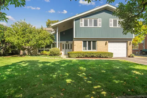 1342 Pine St, Glenview, IL 60025