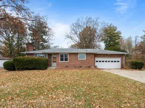 904 W Kirby Ave, Champaign, IL 61821