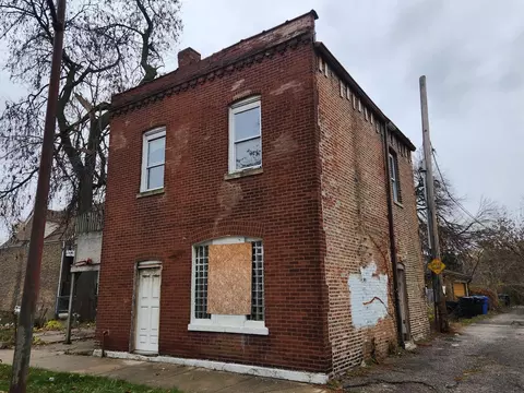325 E 68th St, Chicago, IL 60637 photo 1
