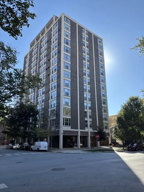 5401 S Hyde Park Blvd #1206, Chicago, IL 60615