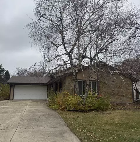 6557 Raintree Ct, Lisle, IL 60532