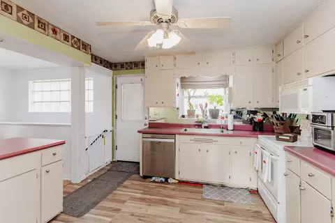 Kitchen - Undisclosed, Chicago, IL 60646 photo 1 of 4