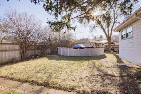 Exterior - Undisclosed, Chicago, IL 60646 photo 4 of 5
