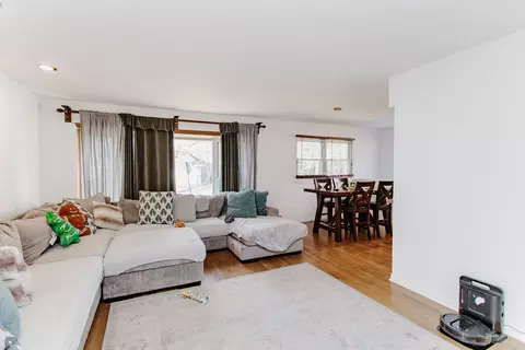 Living - Undisclosed, Chicago, IL 60646 photo 1 of 3
