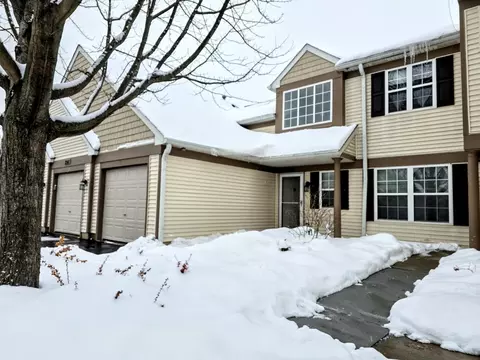 2511 Sheehan Dr #203, Naperville, IL 60564