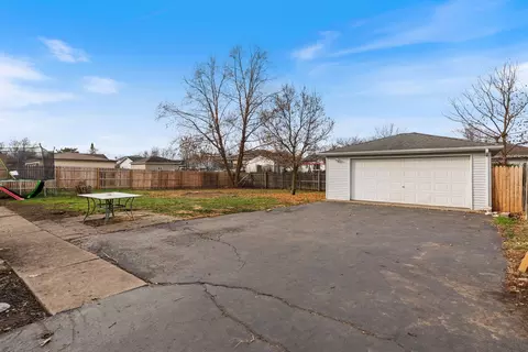 Exterior - 3007 Art Schultz Dr, Plainfield, IL 60586 photo 2 of 4