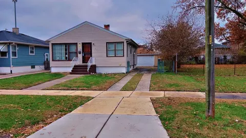 283 Paxton Ave, Calumet City, IL 60409