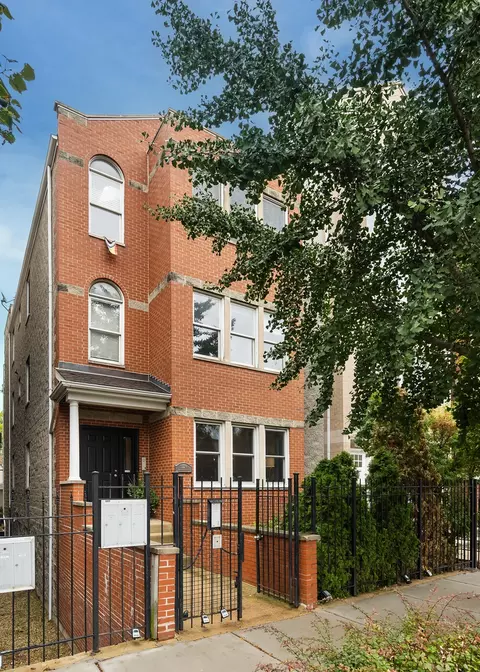 1329 N Mohawk St #1, Chicago, IL 60610
