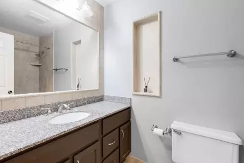 1500 Canbury Ct #B2, Wheeling, IL 60090 photo 14