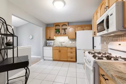 1500 Canbury Ct #B2, Wheeling, IL 60090 photo 8