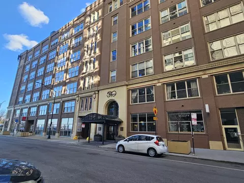 540 N Lake Shore Dr #307, Chicago, IL 60611