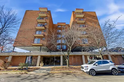 7830 W North Ave #703, Elmwood Park, IL 60707